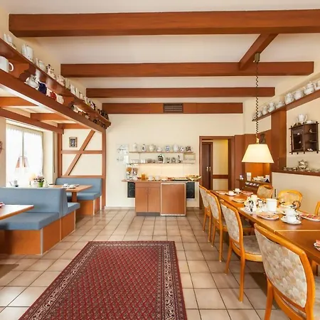 Отель Zum Kaffeekaennchen Нордерштедт
