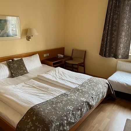 Zum Kaffeekaennchen Hotel 2*