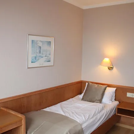Hotel Zum Kaffeekaennchen 2*