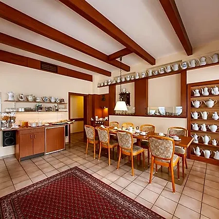 Отель Zum Kaffeekaennchen 2*