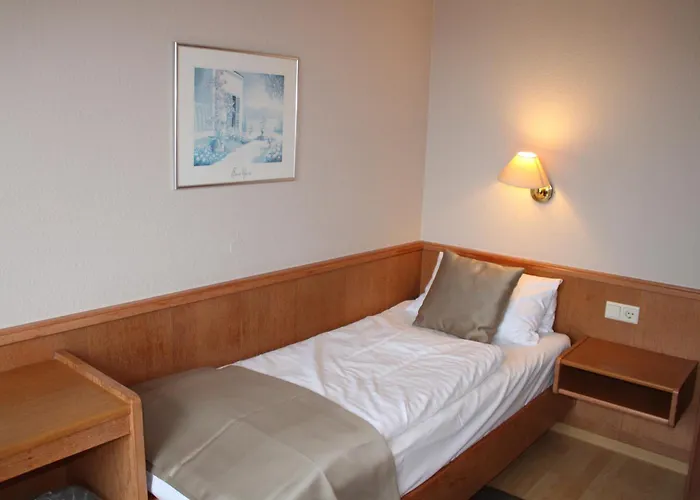 Zum Kaffeekaennchen Otel 2*