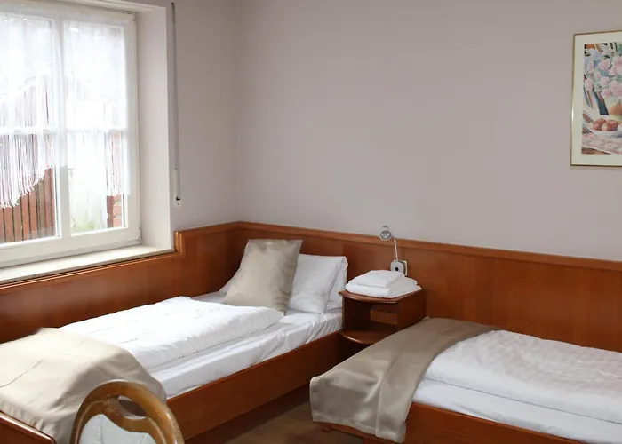 Zum Kaffeekaennchen Otel 2*